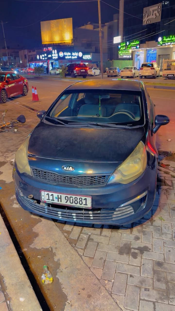 السلام عليكم ريو موديل 17خليجي محرك 1600بيها كم قطعه صبغ بدون دواخل اني ابيع احزام السعر 83 وببها مجال      للاتصال ***********
