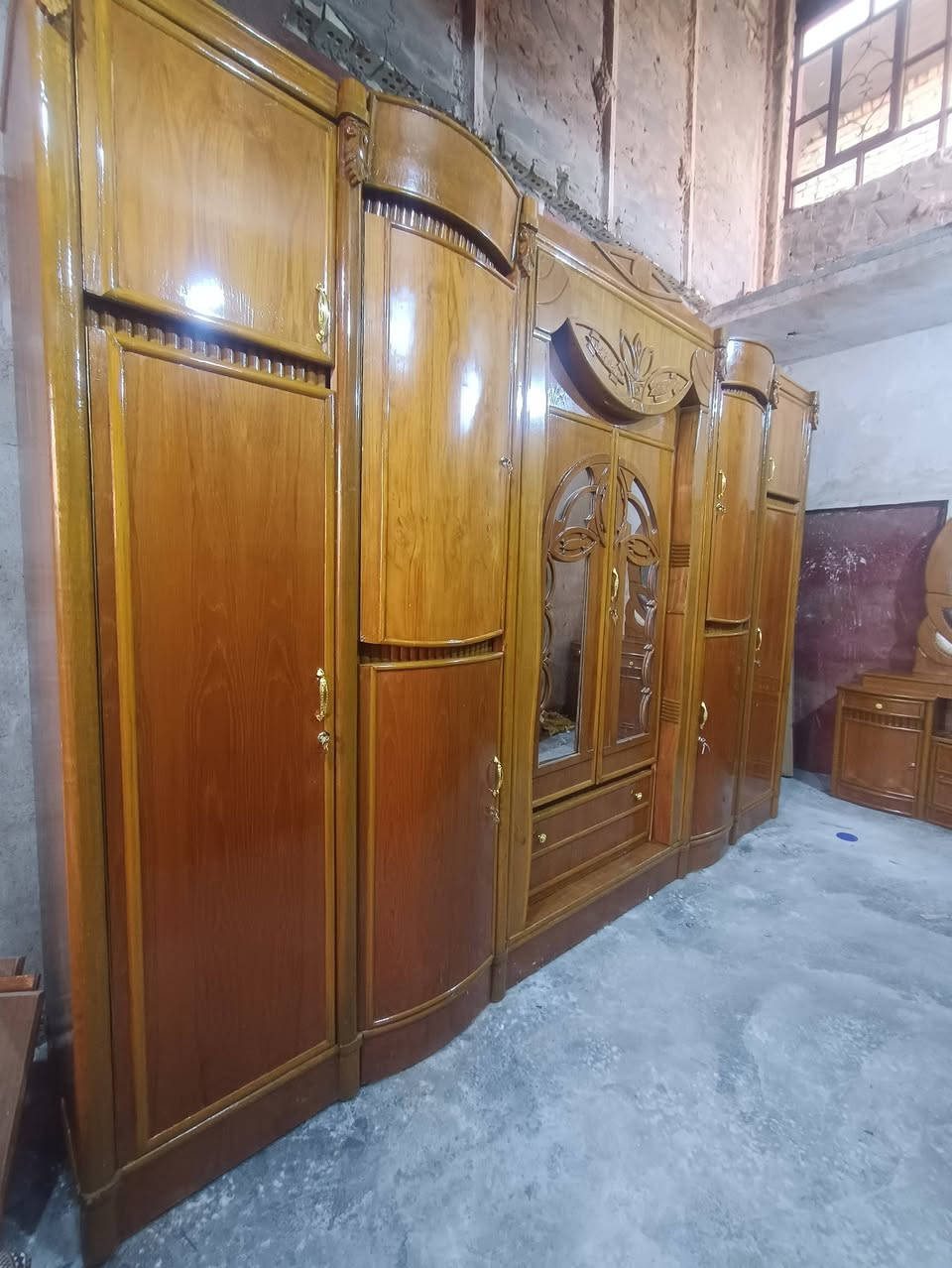 غرفه تسكام داخل خارج صاج كامله مابيه اي نقص السعر900وبيها مجال الشراي يتصل العنوان حله شارع 80الاتصال *********** يوجد واتساب
