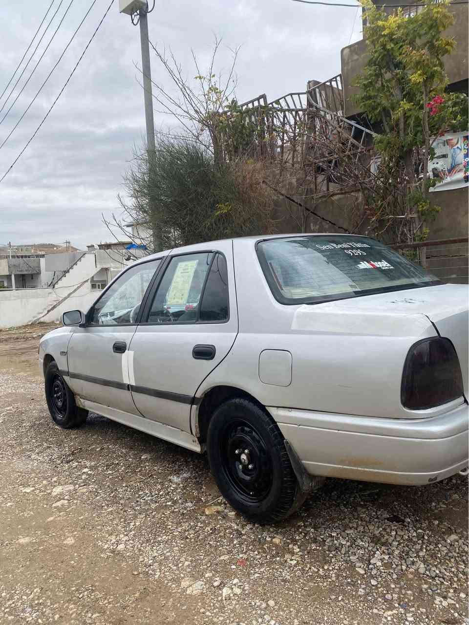 نیسان سەنی  
مۆدێل ١٩٩٣
سەیارەکە گێڕو مەکینەی بەشەرت 
ئاڕم پلاستیک سلێمانیە
ئاڕمو ئەوەلیات موسو بڕاوەی بەشەرت 
٤ تایەو ویلی لۆکی لە ژێرایە 
بانسی تازەیە زۆر توندو تۆڵە
سەیارەکە ماڵی دۆستە 
سعری 22 $ مەجالێ برایانە 
شوێن سلێمانی 
ژ.م*********** Singapore
