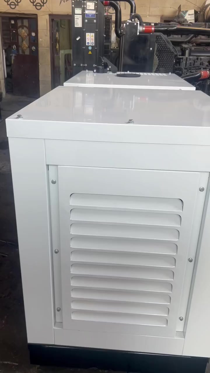 #perkins#cummins  
الى زبائننا الكرام توفرت لدينا مولدات اسوز الياباني راس التوليد ستامفورد الانكليزي حجم 
30 kva
بسعر ٧ بس  
وكما توفرت مولدات الريكاردو حجم 60 kva البيركنز الصيني وبسعر 🔥🔥🔥🔥🔥 فقط ٧ ملايين  ونص  
بضمان سنة او ١٠٠٠ ساعة 
وحجم 50 kva بسعر ٧ ملايين وربع
كما تتوفر جميع انواع المولدات والاحجام ابتداء 
من 13 kva الى 2500 kva
🇬🇧🇬🇧🇬🇧Perkins 
🇺🇸🇺🇸🇺🇸Cummins
 🇯🇵🇯🇵🇯🇵🇯🇵Isuzu 
بروس توليد leroy somer و Astmford 
كما تتوفر جميع انوع روس توليد مختلفة الاحجام وباسعار تنافسية جدا  للاستفسار 
الاتصال على *********** 
او مراسلة الصفحة
