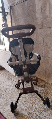 عربانة اطفال جديدة ما مستعملة ابد والله اصلية اشتريتها ب٤٢ اريد أبيعها...