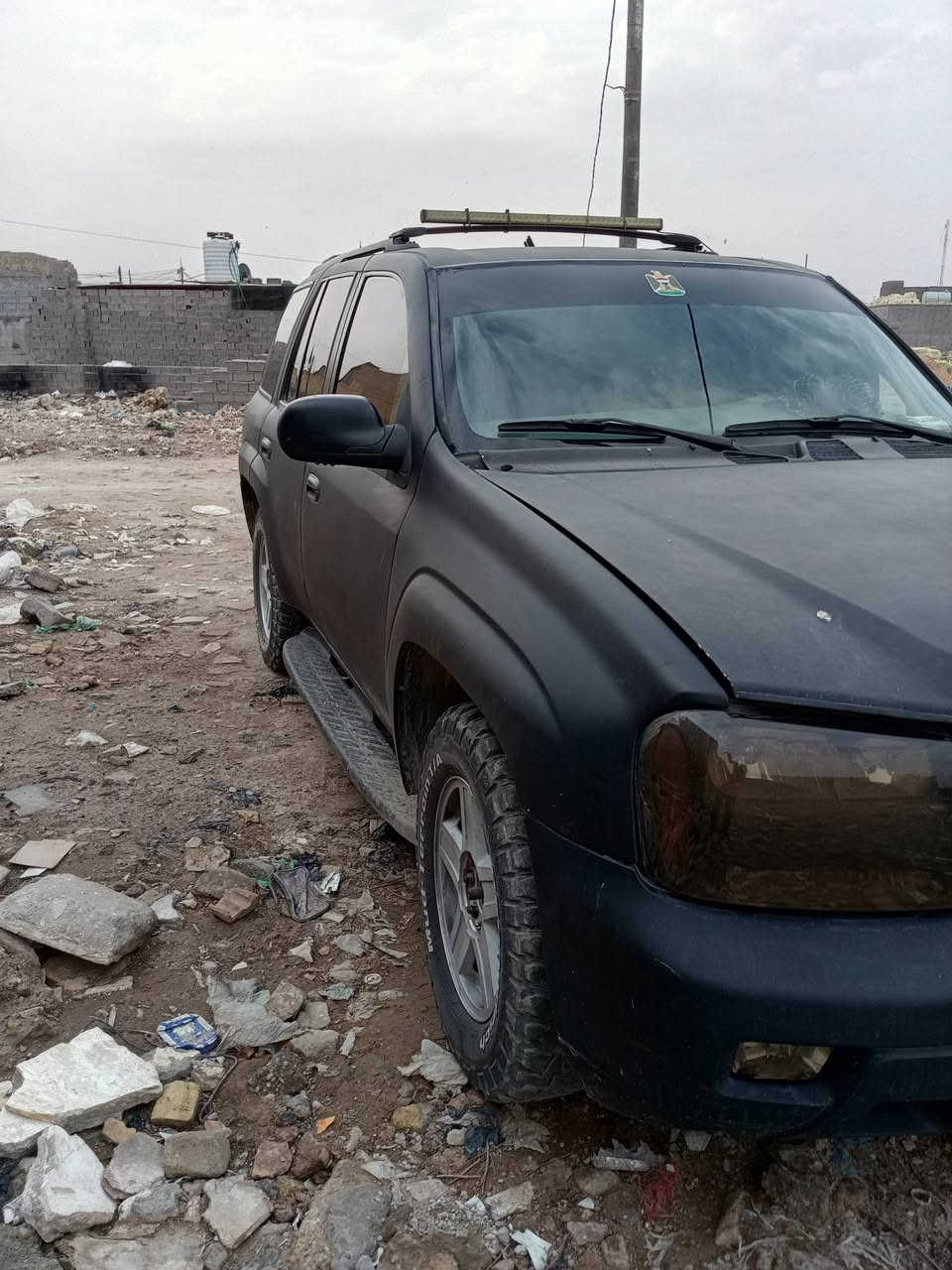 بلايزر للبيع 2008 مكينه وكير مكفولات مصبوغه عام السعر 35 وبيها مجال قليل مكانها بغداد حي طارق ***********
