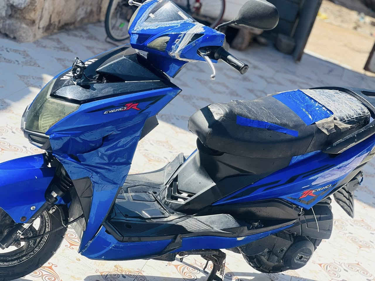 السلام عليكم دراجة سكنس للبيع 
الدراجة ماناقصها شي مسويلها إدامة كاملة 
سعرها 290 بيها مجال بسيط


**إذا كنت صاحب هذا الإعلان وتريد حذفه لأي سبب، رجاءا أرسل رسالة إلى الدعم الفني**