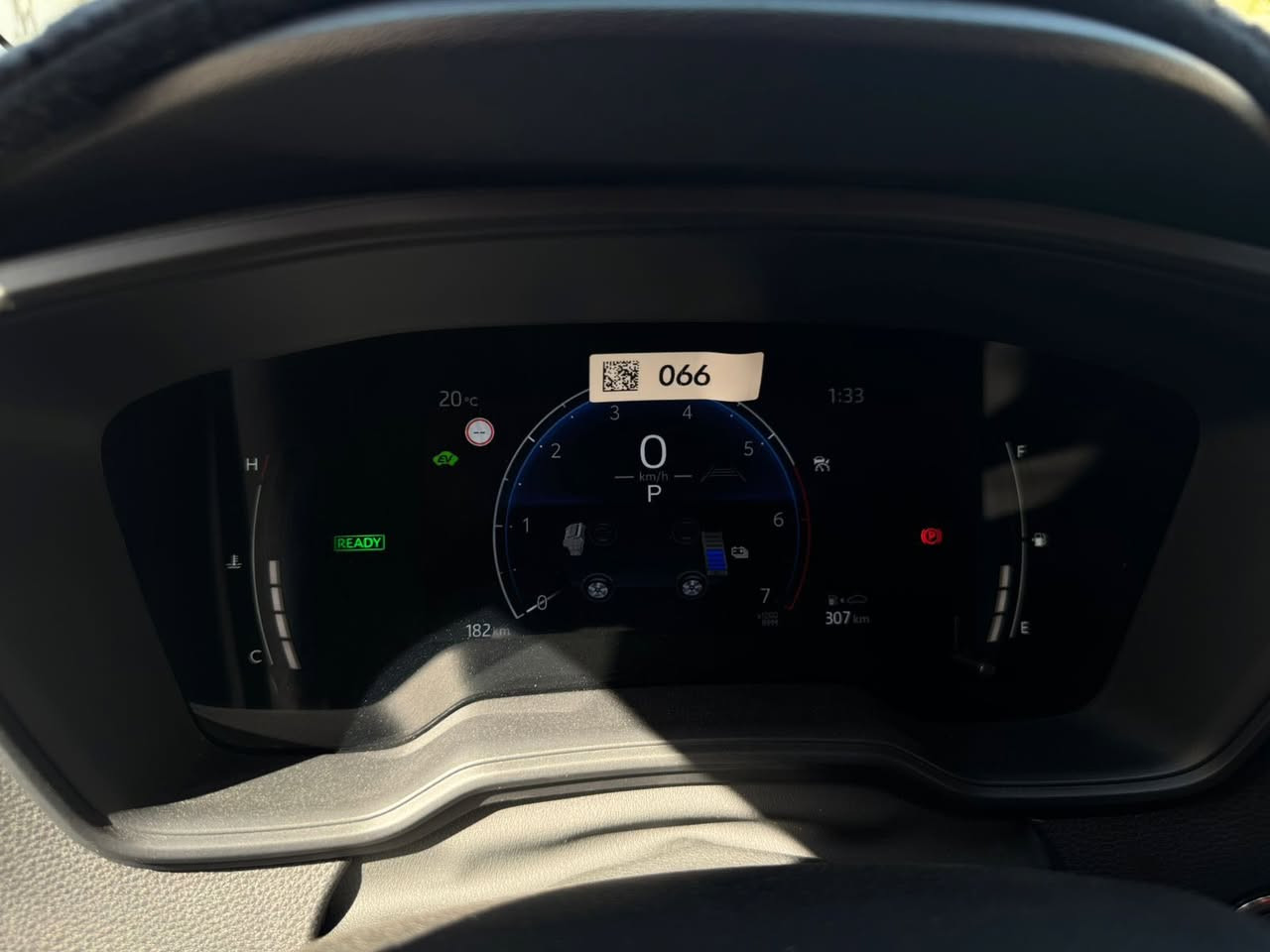 كورلا 25 زيرو كفاله عامه ماشيه 180 كيلو فقط ع وضع الشركه مرقم وكامل باسمي سعرها 162 ورقه مجالها جداً بسيط لان السياوه زيرو وكفاله عامه + السياره 5 كامرات مو فول العاديه ***********
