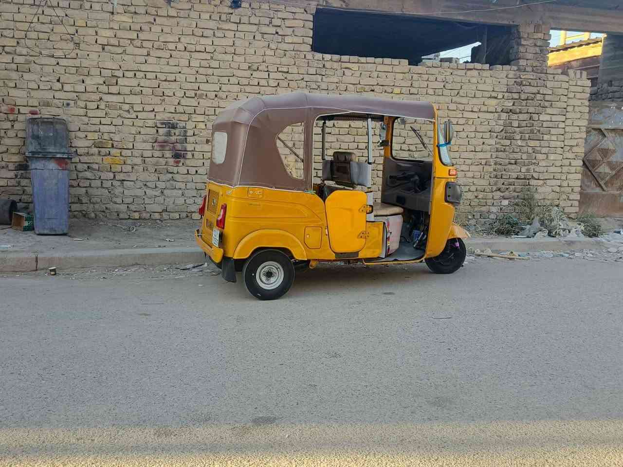 تفاصيل داخل الفيديو
مرخصت مدير الكروب 
تكتك موديل  \ 30 \ 8 \ 21 \
رقم وسنويه نكليزي 
بسمي هزه جديده 
تحويل ثاني يوم 
تخم تاير مكينه 
مجفته تجفيت شركه
بيه مكانات صبغ دوس معمره الغود مصبوغ 
السعر 7500
وبيه مجال حك الجيه 
***********
العنوان بغداد البلديات
