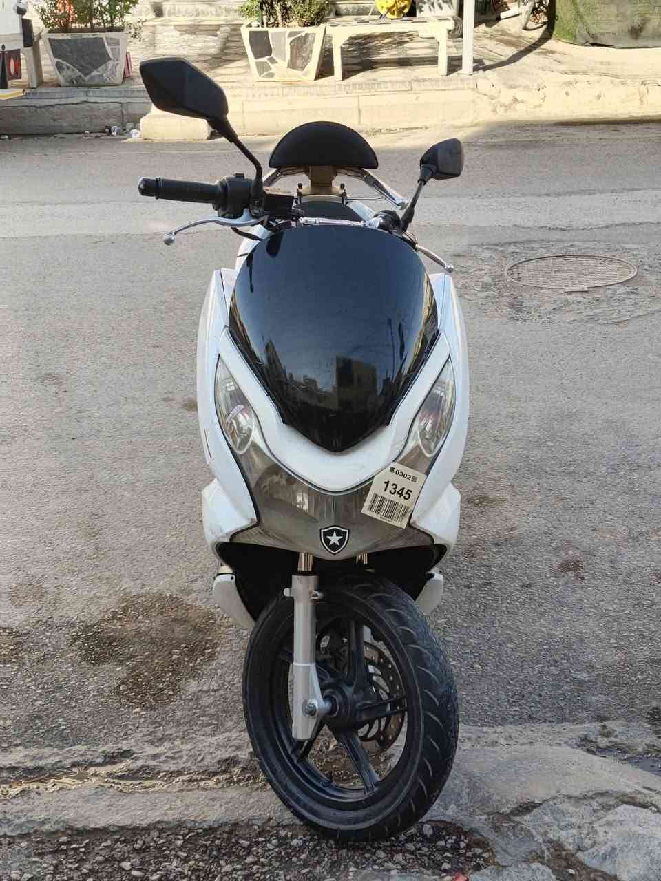 سلام عليكم 

PCX 125Ccبي سي اكس
جيل اول
ياباني JF
مكينه 125
نظافة موضح بالصوره شخوط قليله بالبولش تروح
الدراجه خير من الله 
بس يرادلها بنزات 
حاسبهن الك من السعر ومقللك بالسعر لان متلكه يهيج سعر
بغداد الاعظمية
تواصل بس ع الرقم ***********
🔴🔴🔴سعر تواصل وتدلل 🔴🔴🔴
