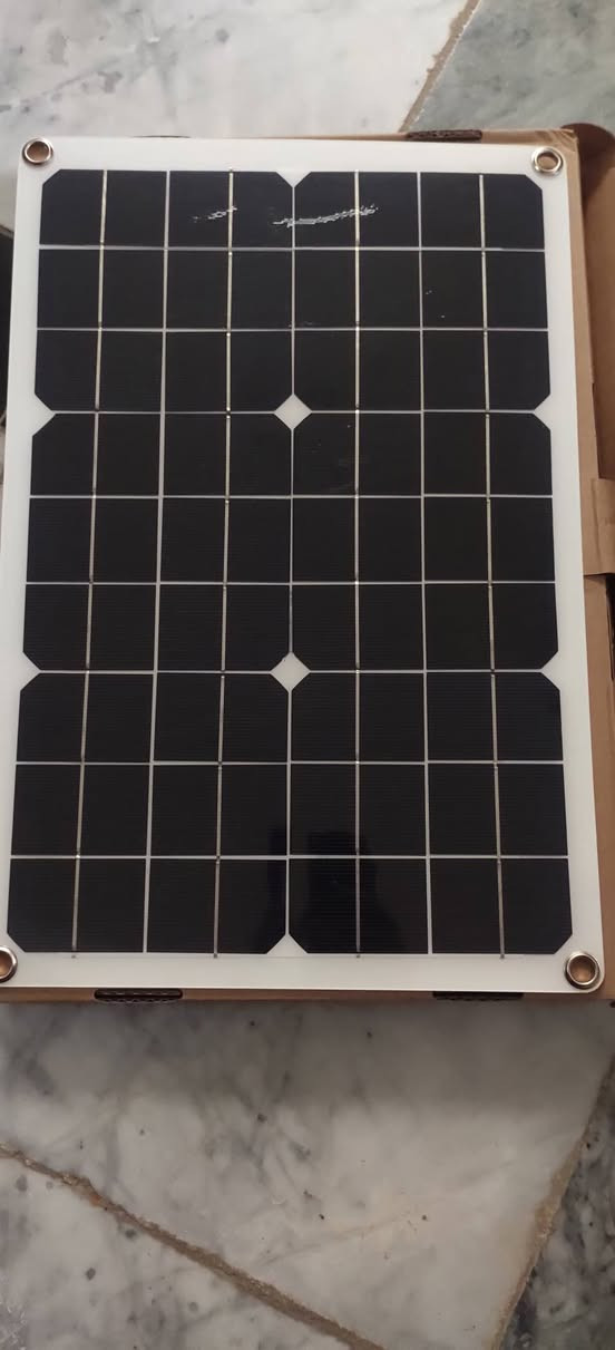 6 الواح مع 3 منظمات السعر 100 متوفر توصيل للتواصل واتساب فقط ***********
