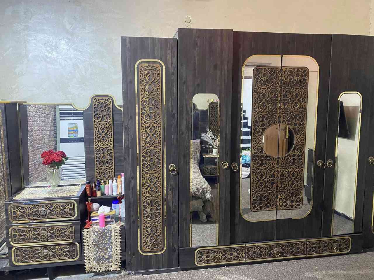 غرفة للبيع لمكان ناصريه سومر سعر 350 
وبعد كوميدي جربايه جانبي


**إذا كنت صاحب هذا الإعلان وتريد حذفه لأي سبب، رجاءا أرسل رسالة إلى الدعم الفني**