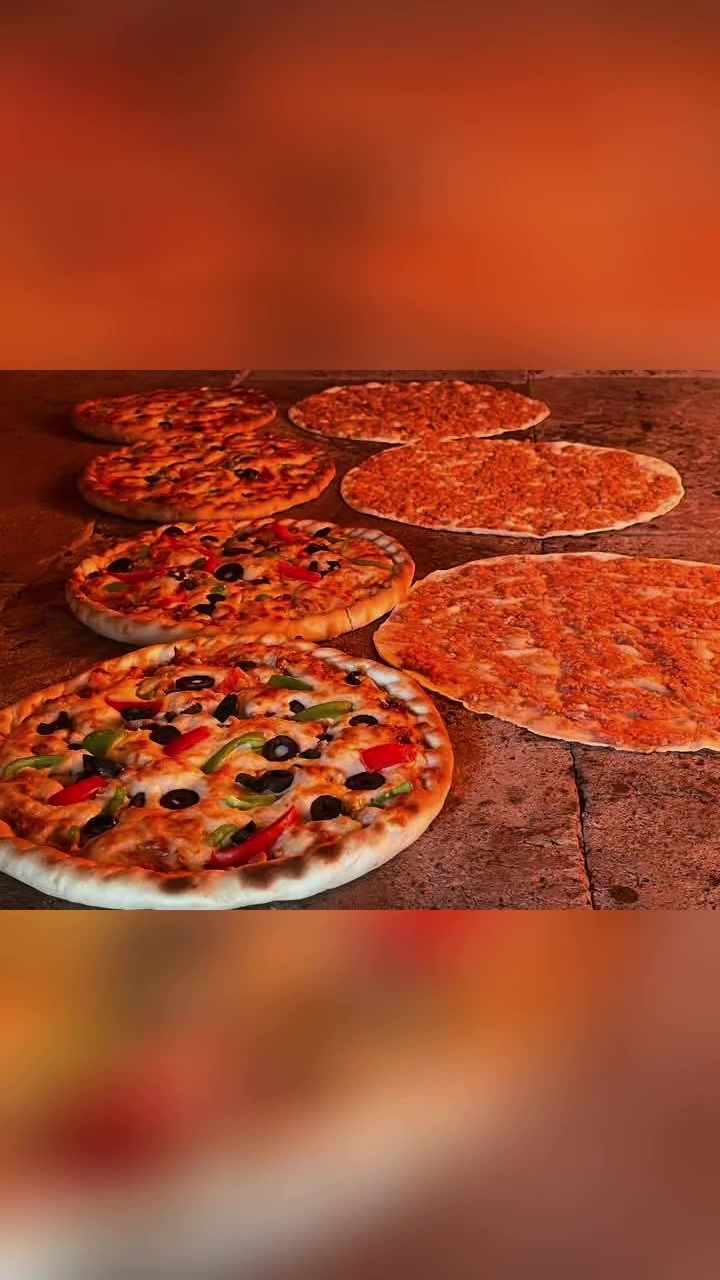 🌿 جمعة مباركة من جوانه 🌿
اليوم يوم الجمعة... ويستاهل سفرة طيبة 😍
🥩 اللحم بعجين بطعمو الاصيل
🍕 البيتزا بكل نكهاتها
🌮 العرائس بالجبن أو بالبيض
🥟 الكبة المصلاوية بطعمها الأصيل
كلها محضرة يوميًا وبأجود المكونات حتى تستمتعون بألذ طعم.
📞 اطلبوا هسه وخلو جمعتكم أحلى مع جوانه ❤️
📍 الحلة – مجسر الثورة – قرب أسواق 24 ساعة 🕐 من 1 الظهر لحد 2 بالليل
📞 للطلب والتوصيل: *********** *********** *********** ***********
🚗 توصيل سريع لحد باب البيت
#ذوق_وفخامة #مطعم_جوانه
