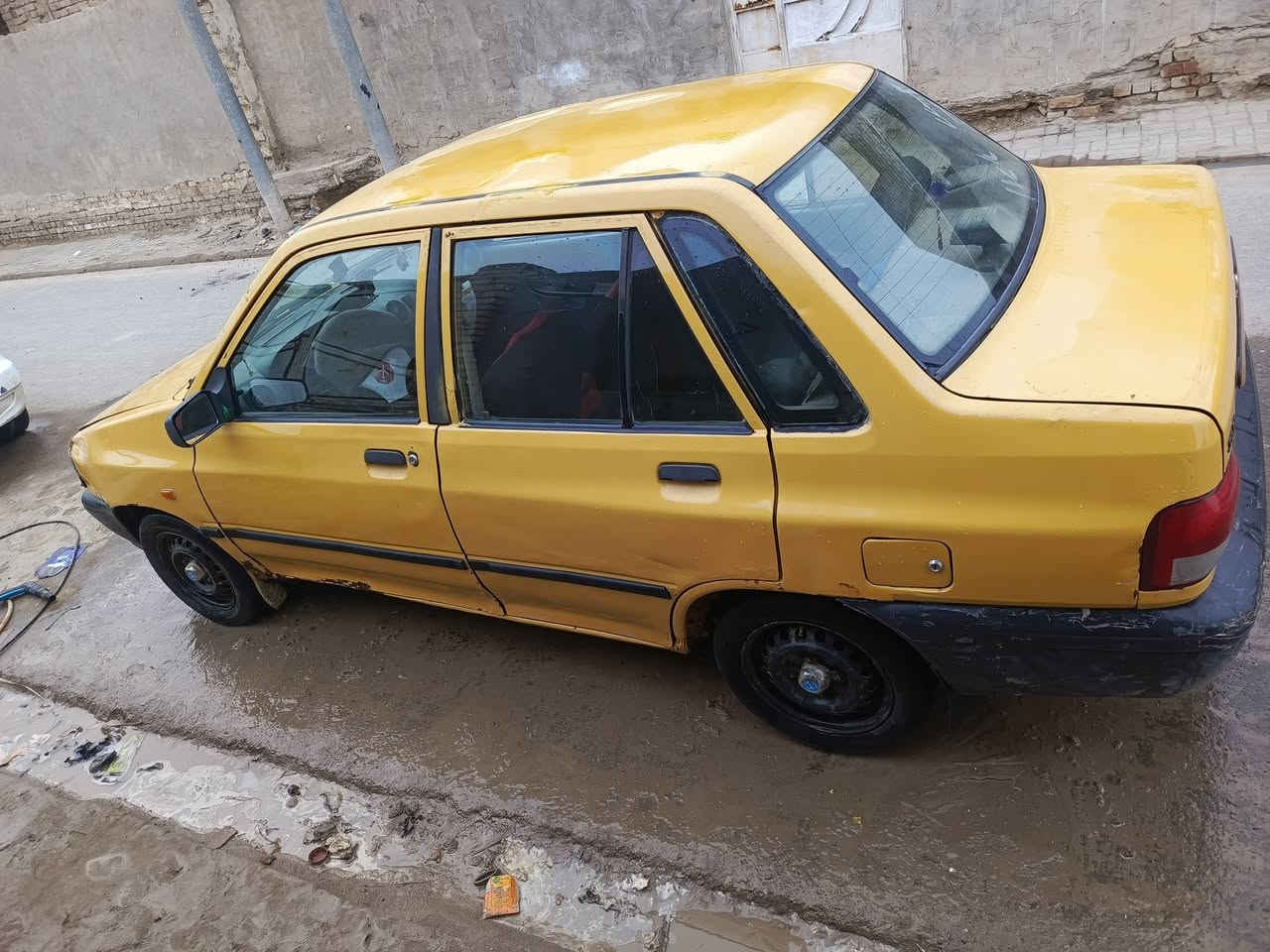 سلام عليكم سايبه موديل 2011 مصفره هيئه وغرامات حداديه جديده تخم تايرات كير تمام مكينه بيهة خيط بخار سياره جاهزه بسمي مراوس فقط بيع مابيع مراوس بارص لو سمند نضيفه ***********
