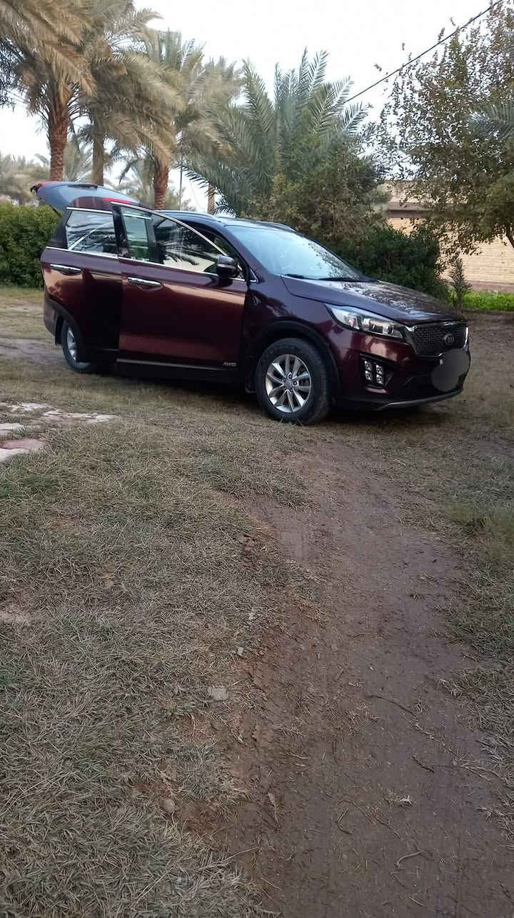 سورنتو للبيع موديل 17امريكي كلين 
محرك ٤ سلندر ٥ راكب دفع روباعي 
***********
