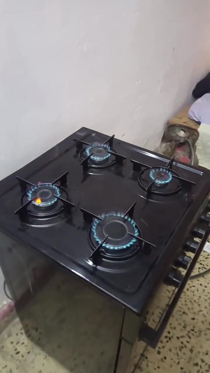 طباخ نظيف كلش ايطالي العنوان بغداد حي الجهاد ***********
