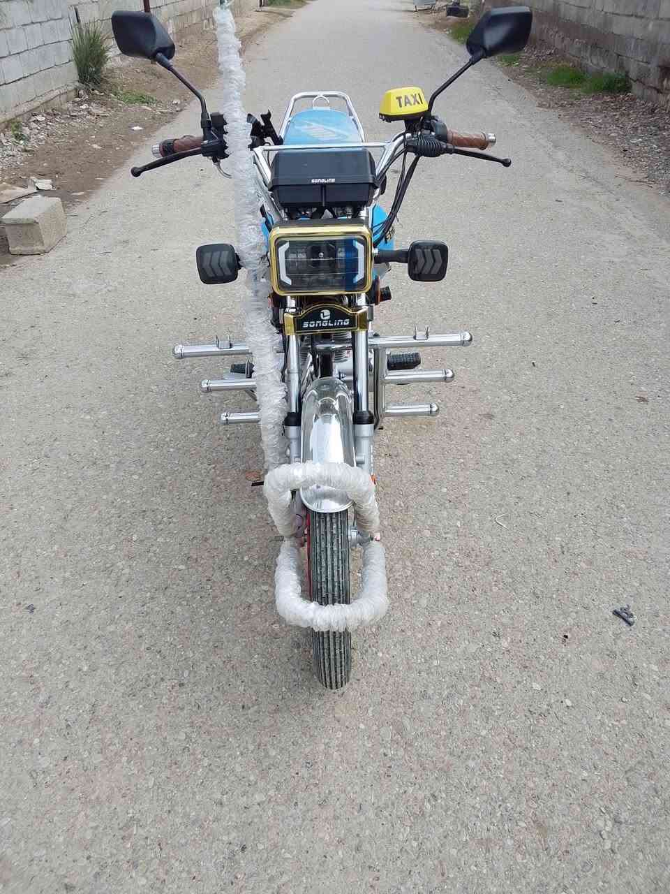 سلام عليكم دراجه سيفان للبيع مكفوله كفاله عامه مكاني ديالى كنعان الرقم ***********
