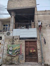 للبيع نصف قطعه بناء حديث مدينه الصدر قطاع ٢٥ مقابيل مستشفى الشهيد الصد...