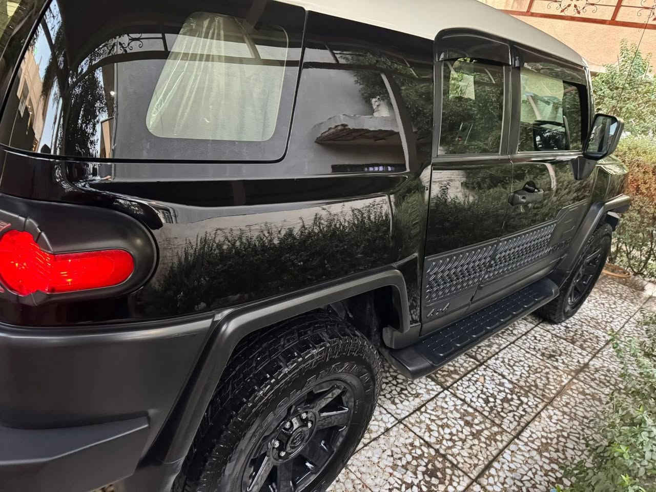 اف جي ٢٠١٤ خليجية 
١- محرك ٤٠٠٠                                                   
٢- اي تراك                                                       
٣- دفلوك                                                         
٤- تحكم ستيرن جهتين                                     
٥- كاميرا خلفية وحساسات                                
٧- شاشة اندرويد                                            
٩- سماعات sp ايطالية ودمام سعرهن ب٨٠٠$      
١٠- واقيات لايت وبك لايت لون اسود                                 
١٢-كفرات ابواب وستيرن كاربون فايبر اصلي         
١٣-بلوجكترات امامية عالبنيد                                                 
١٥-كشنات شغل حسين شمارة جلد مو تغليف
١٦-منظومة وقود جديدة ادامة يم ساز وصدر جديد السيارة تك تانكي
السعر 24000$ 
التواصل ***********
