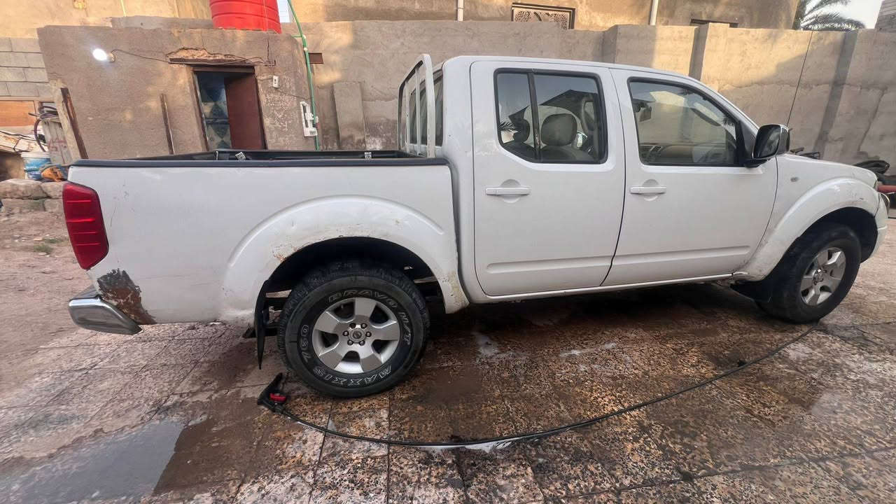 سلام عليكم سياره نيفاره موديل 2013كاز البدي ما بي ضربه مكينه و كير بلادي ما مفتوح بي شي 
العنوان البصره 
للاستفسار ***********
