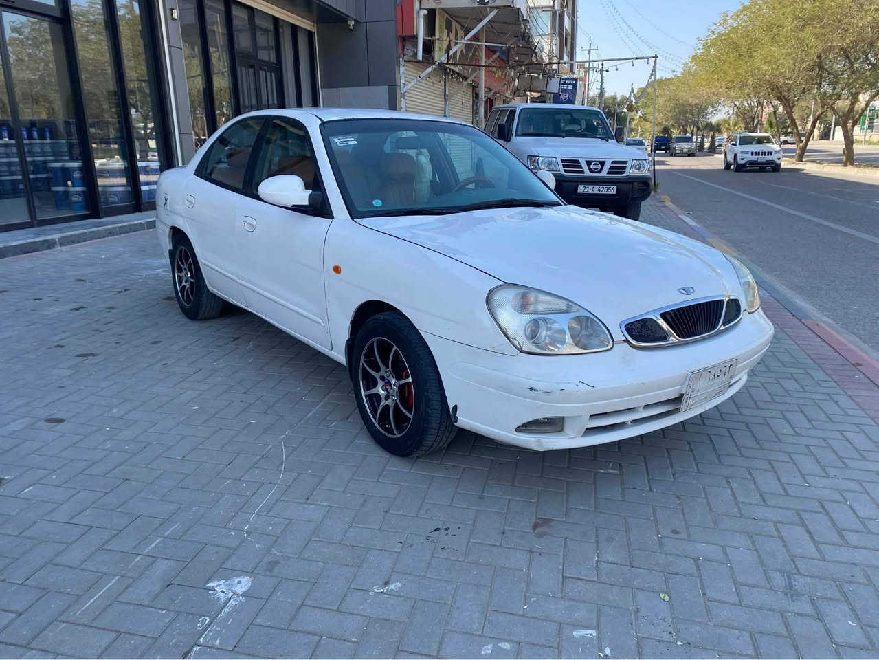 سعري 39گلاو مەجالێکی کەم
***********شوێن کەلار
نامە مەنێرە موشتەریت تلفۆن کە
~~~~~~~~~~~~~~~~~~~~~~~~~
داوێ نۆبرا 
مۆدێل2000
سەیارەکە نمونەیە لە جوانیە
گێر و مەکینەی لۆک لۆکە
جام کارەبا
4تایە و ویلی لۆک
جامی پێشەوە تازە گۆراوە
هەموو ناوی کراوە بە جلد
تەبریت سارد و گەرم بەشەرت
رەقەم سەنەوی ئەصلیە خاوەنی سەنەوی لەکەلارە سەنەوی تا 2028تازەیە
بەشەرت تحویل و وکالە
سعري 39گلاو مەجالێکی کەم
***********شوێن کەلار
نامە مەنێرە موشتەریت تلفۆن کە كالار, السليمانية
