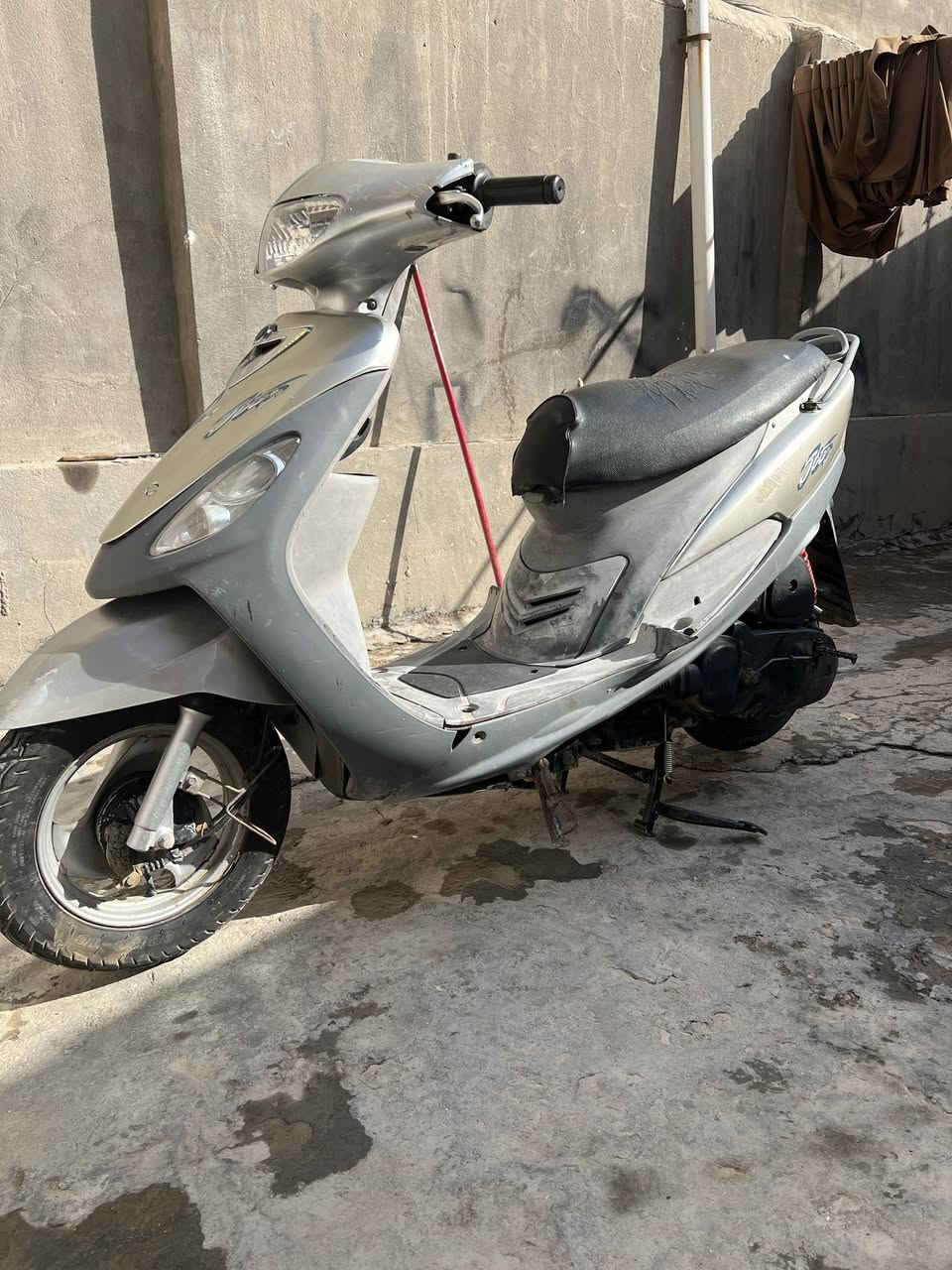 مكلف بلنشر ✅

السلام عليكم دراجه ماكس منغولي حلوه كدام عينك مامفتوحه مكينتها السعر550 بيها مجال حك الجيه مامتواجد فيس ***********
