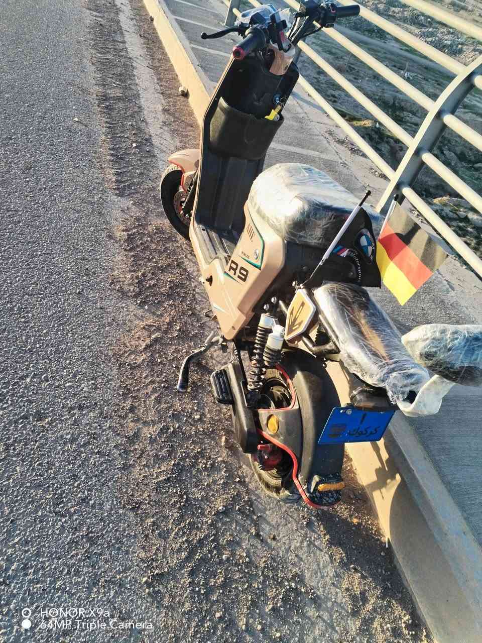 دراجة شحن للبيع R9 WINLEE أصلي موديل 2025
5 بطارية 🔋 سعر 450 بي مجال

سرعة 109 حقيقي 60 
لايت زينون عالي ناصي + هورن 

P بارك وقوف 

4 سرعات شحن مضبووط فووول  كله بلادي مابي اي عيب  شراي اتصل وتدلل ***********

مكاني كركوك حزيران
