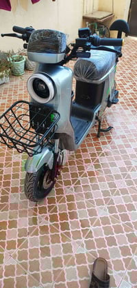 بايسكل r9 المواصفات:  للبيع بايسكل كهربائي R9 بطارية 32 أمبير   المودي...