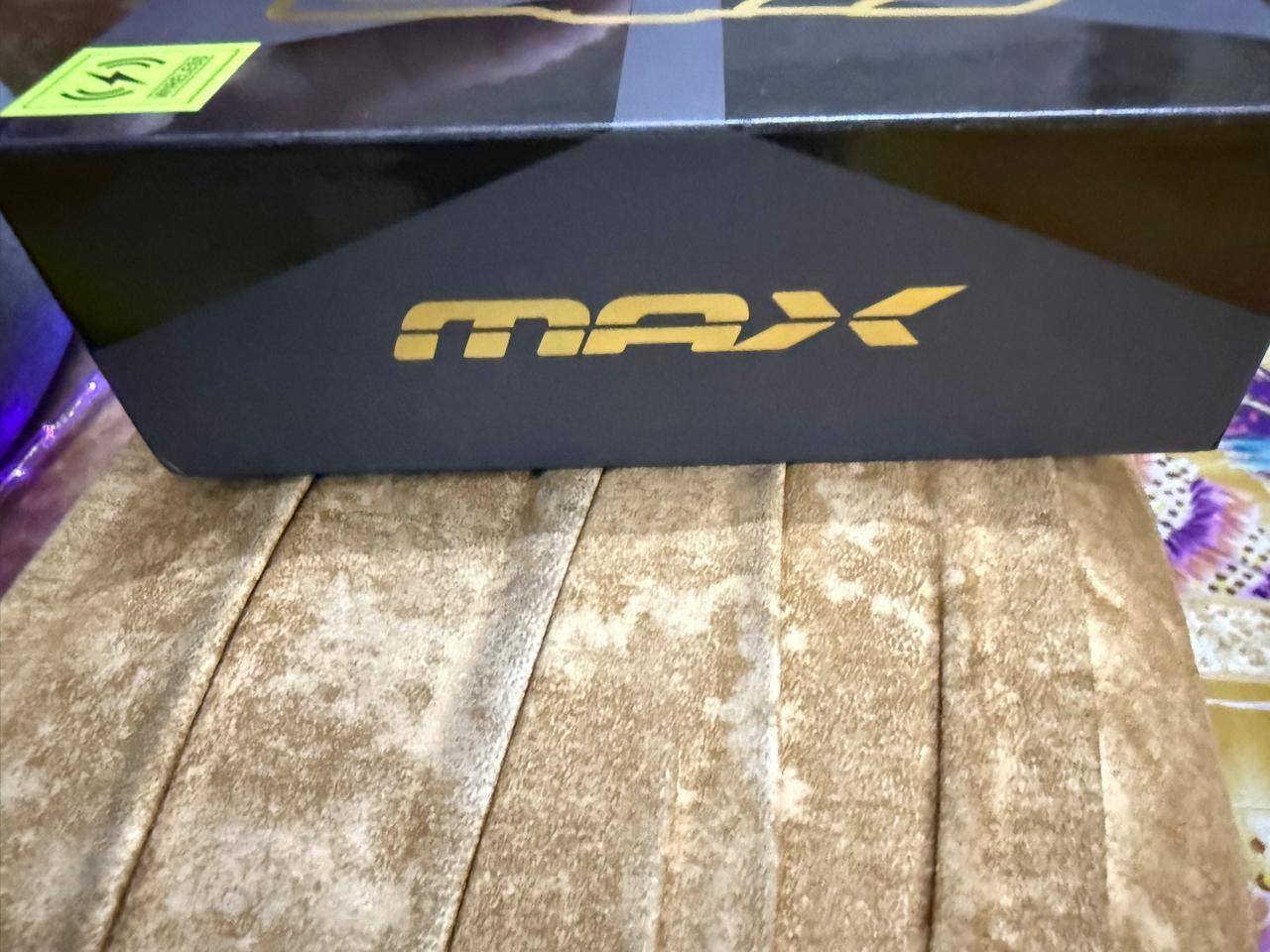 جهاز الوشم الاحترافي ابو شاشه فول مواصفات جديد غير مستخدم الابر ويا كاملات وسعر ٦٠ الف دينار للتواصل واتساب مع رقم ***********
