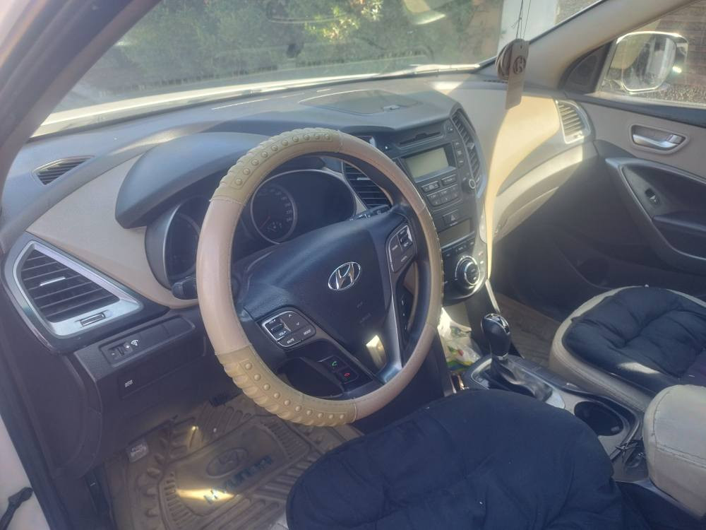 هونداي سنتافي خليجيه 2014
مكينه  2400  نه كراوه ته وه 239 هه زار رويشتوه 
ئاوينة كه ربائيه له كه ل اشاره
كشن جلد 
حه وت نه فريه 
ته حديد سرعه و مود له سوكانه
سستم ايكو يه بو به نزين 
تبريد مركزيه 
كاميراو حه ساسي دواوه 
برده ي دواوه
تايه 19
سياره كه بيه صبغه خاوينه 
ته عديل ساردي تيدايه كه مه 
زماره ي سياره كه هه وليره نويه كرايته وه هه تا سالي 2028 
نرخي 193 ورقة معاملة
به ناوي خومه به شه رتي ته حويل
زماره ي ته له فون 
*********** أربيل, العراق
