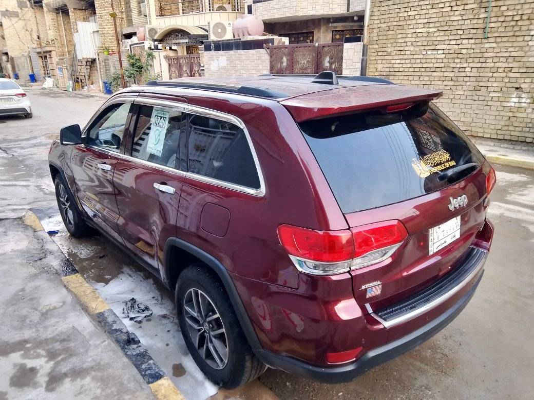 جيب لاريدو 2019 مكينة ستة سلندر سيارة طك كارتون جديدة كلش جاهزة للاخير بدون اي نقص (ادوات كصة جنطة) السعر 95 عنوان بغداد للاتصال ***********
