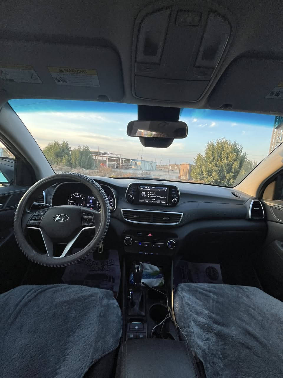 السلام عليكم
توسان 2019 وارد امريكي رقم بغداد ماشيه 47 الف السياره جديده كلش حادثها فقط خشم البنيد بدون دواخل والجاملغ يقره بالسونار مفتوح 

مواصفات نص فول 
شاشه كبيره كامره خلفيه لد امامي سايد بريك دكمه اوتو هولد مواصفات معروفه 

للاستفسار *********** مكاني بابل
السعر 155 بيه مجال
