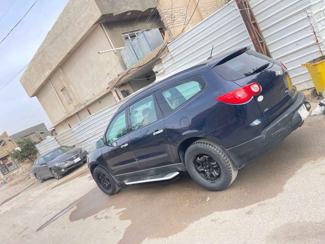 السلام عليكم شوفرلت ترافرس موديل 2011 رقم بغداد بأسمي انكليزي هزه جديده سنويه جديده بيهه قطعه صبغ وبارد شي قليل مكينه كير صدر تخم تاير ويل كب شاشا كبيره كاميرا خلفيه 7 راكب حساسات خلفيه تبريد 3 قطع داخل جديد ماشيه 195 الف سياره مال جناي للبيع السعر 115 وبيهه مجال مكاني بغداد للتواصل ***********
