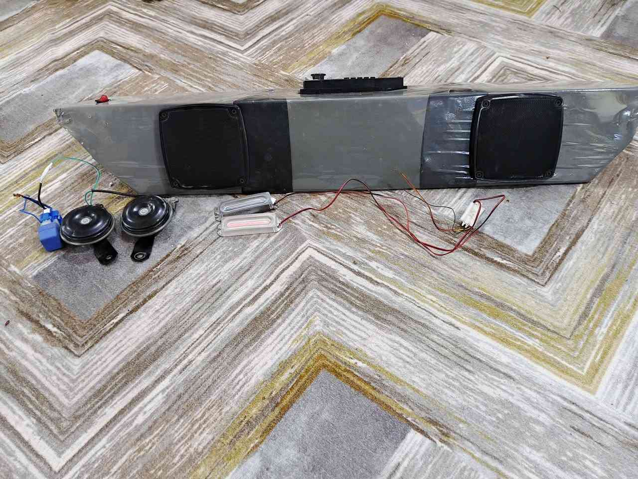 السلام عليك مسجل كامل شغال
وهورن هوه ول كتف ونشره فدرالي 
كلهن ٢٠ 
*********** واتساب
