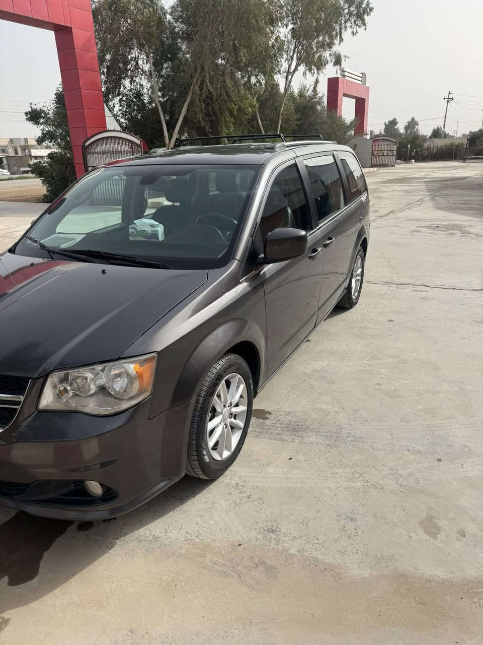 السلام عليكم دوج كرفان للبيع موديل 2019الساره فول مواصفات من عده الفتحه ماشيه 116الشراي يتصل ممتواجد ع الفيس ***********
