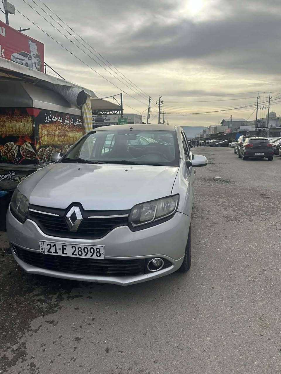 رینۆ مۆدێل ٢٠١٦ سەنەوی تاکو ٢٠٢٨ تازەیە ٥پارچی بۆیاخە لەسەر ساغی دواوەی سوکە دەعمیکی هەیە ماباقی مەزبووتە مەکینەو گێر مەزبوت تەقەورەقەی نیە بێمەسرەفە
***********

***********
