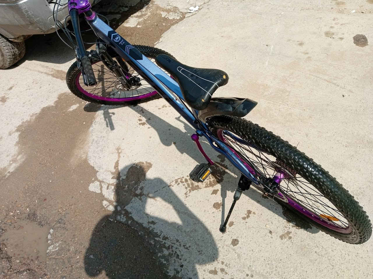 سلام وعليكم بايسكل للبيع تايرات جددد بريكات شغلات سعر 70 وبي مجال ***********
