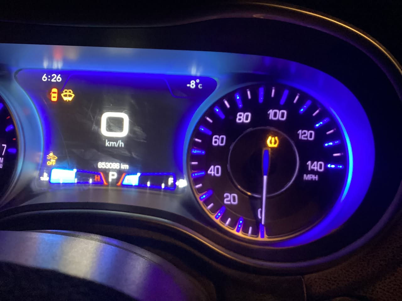 سلام عليكم للبيع موديل ٢٠١٨ اصل فول لمتي ١على١ فتحه لإدارات كشخات كهربائي خزن فول بسمي بغداد (٢٣٠)سعر ***********
