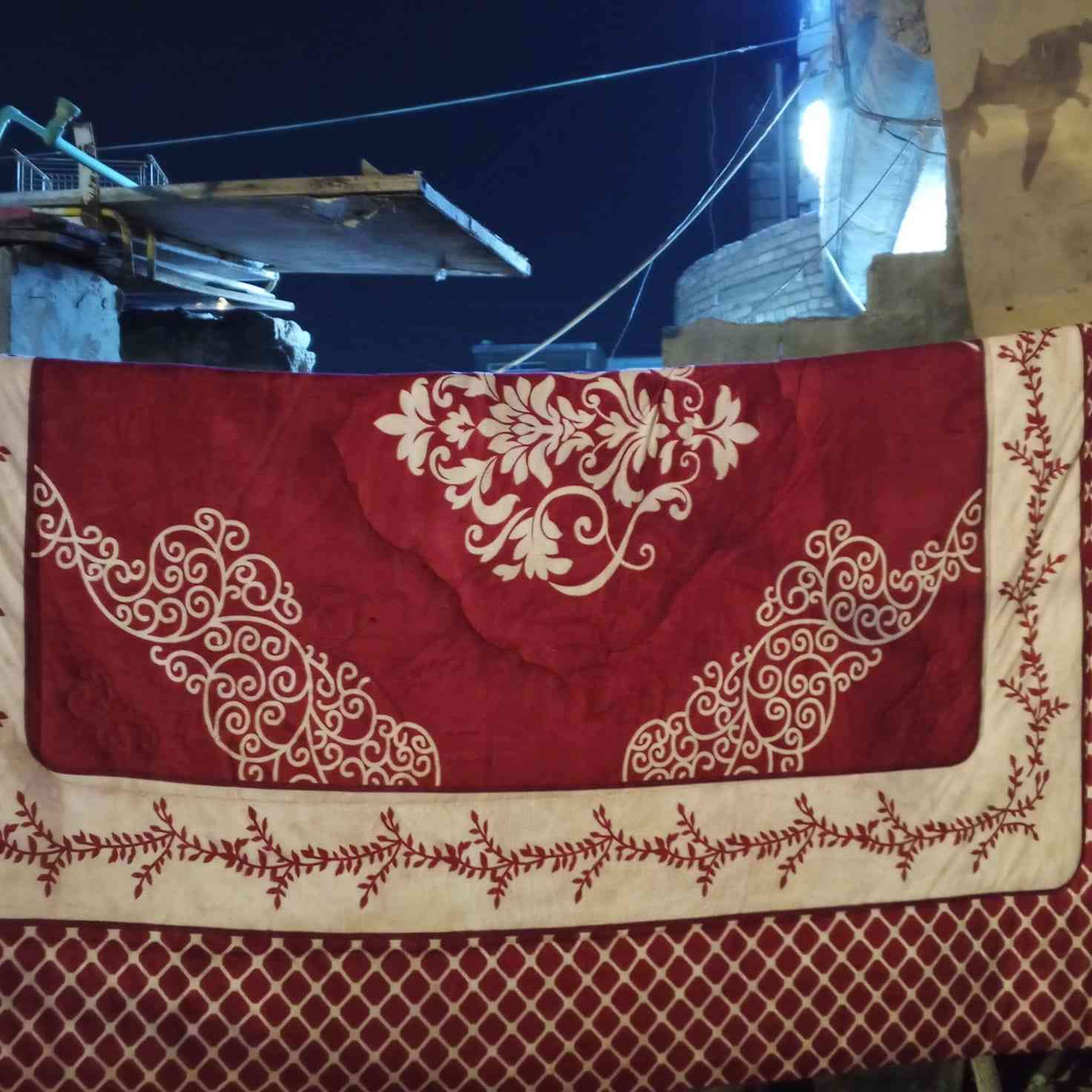 السلام عليكم يوجد لدينا غسل زوالي وبطاطين وتخامه مكان حي العسكري ورا سكله ابو علي يوجد لدي توصيل ***********
