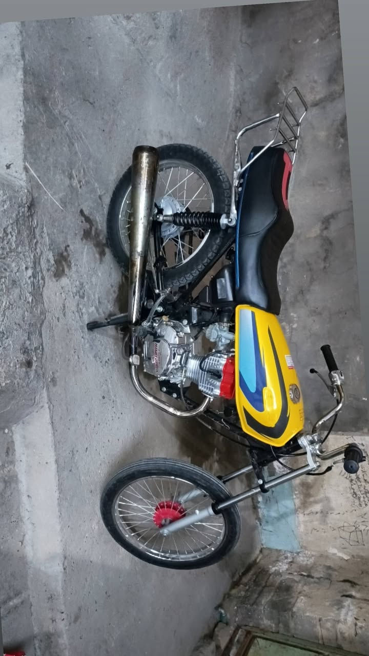 دراجه للبيع أربعة كير، اوراق سنتر شاص 25 ومحرك 25 ، تعمير منطقة سكنية كلابلاء الوطني ‏. ‏‪***********‬‏، السعر 800 وبيها مجال
