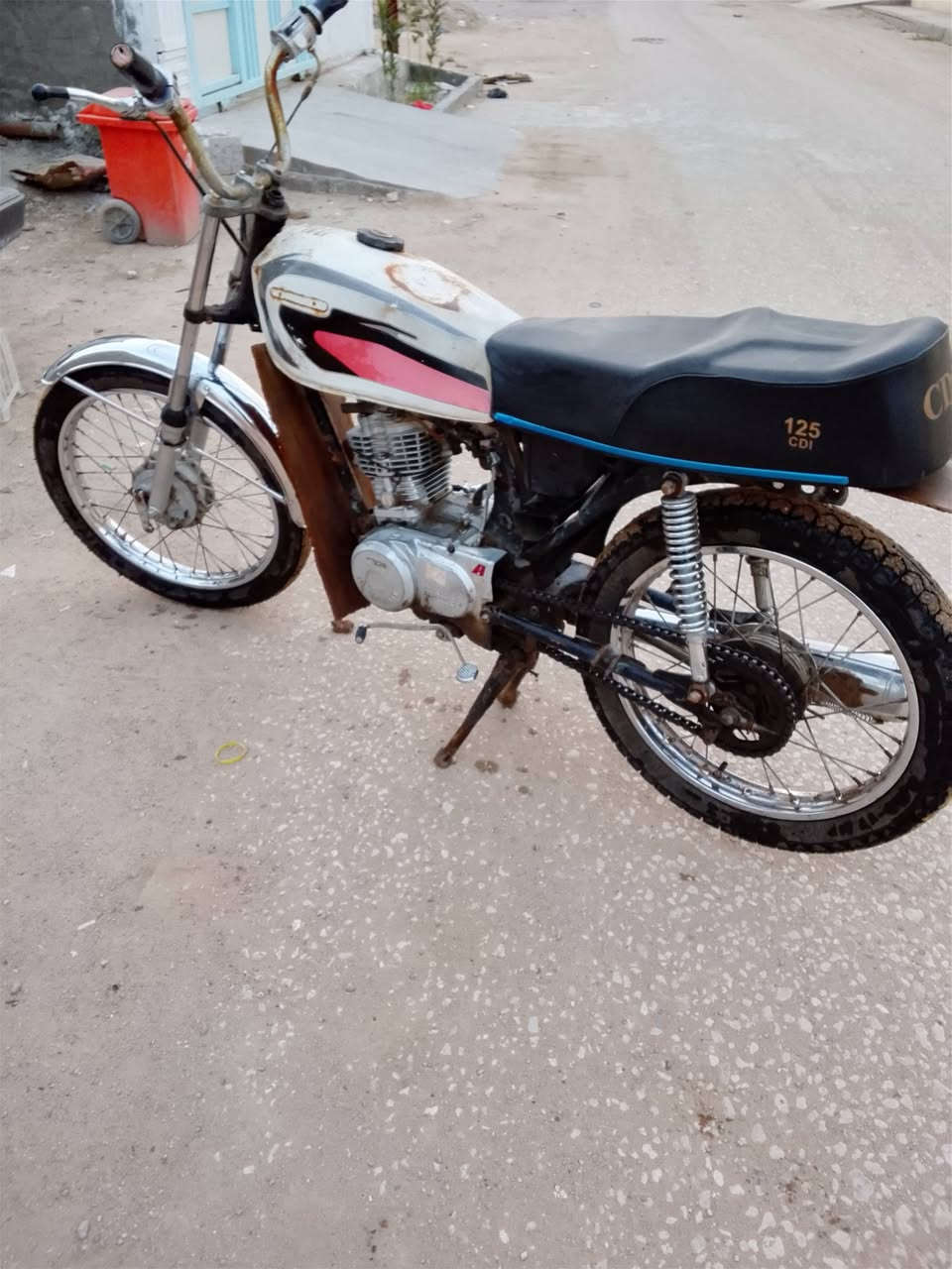 اربعه گير للبيع دراجه نظيفة كلش مناقصهة أي شي شغل وطلع 
اوراقهة ضاعت مني ابيعهة كلك السعر ٢٠٠ قفل الرقم ***********
