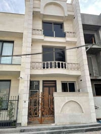 بيت للبيع في المنصور حي الزهور محله ٦١٧ المساحه : ٥٠م واقع حال ٦٠م  ال...