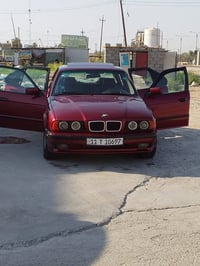 بي ام للبيع حجم 525 السياره جاهزه للأخير سنويه جديده محرك امسكر 077311...