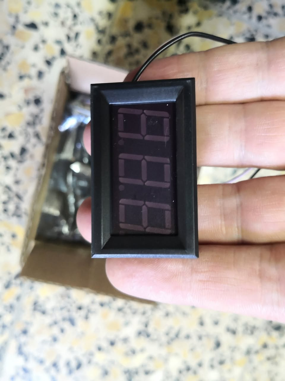 اخوان طلع عندي باكيت بي 10 قطع من هذني القطع الكترونية بهذة الشكل اللي تفيدة ينطينا بيهن سعر وبالعافية


**إذا كنت صاحب هذا الإعلان وتريد حذفه لأي سبب، رجاءا أرسل رسالة إلى الدعم الفني**