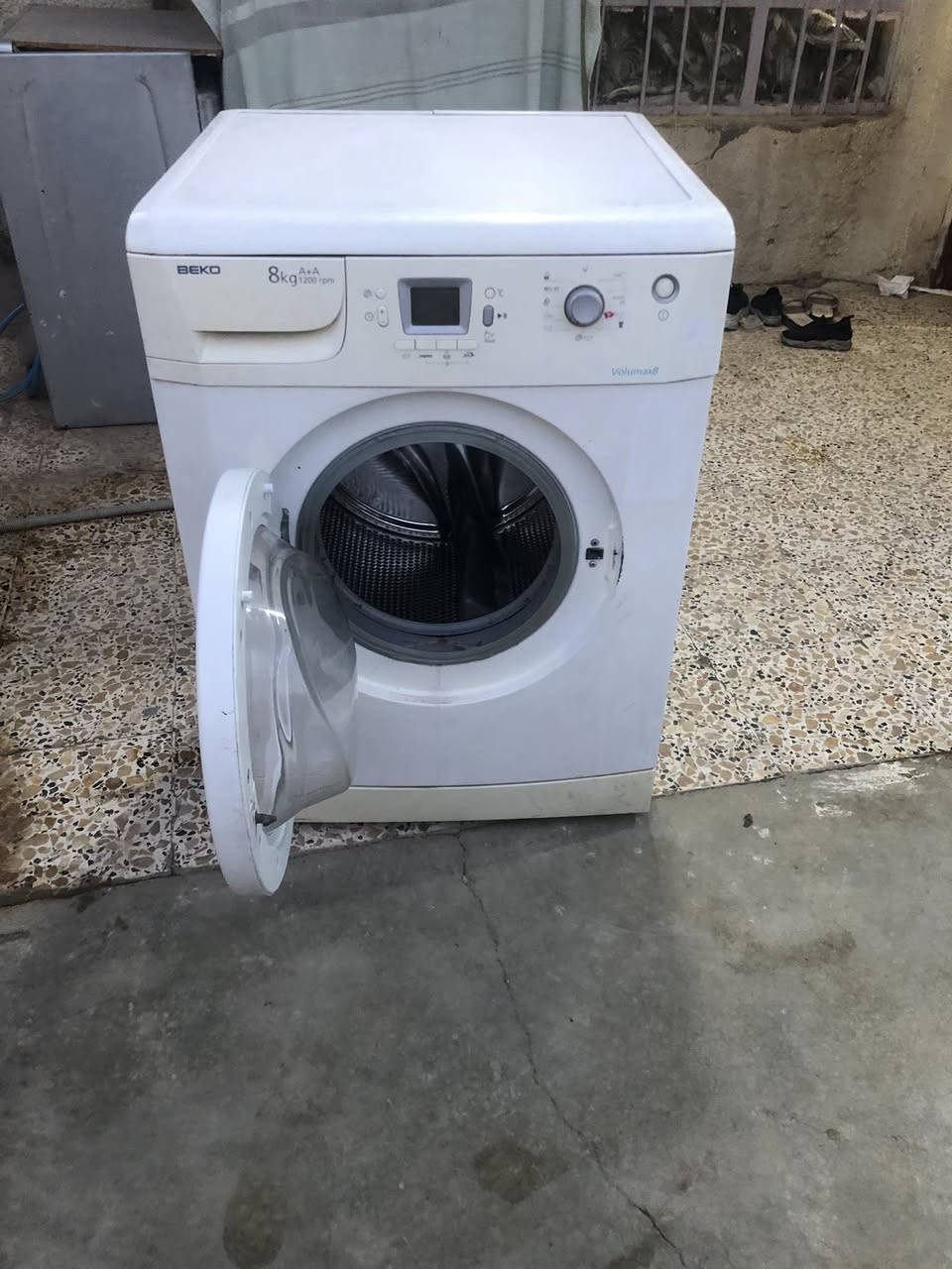 بيكو٨كيلومابيهاعيب للبيع واراوس ويا عاطلات في كركوك للتواصل ***********
