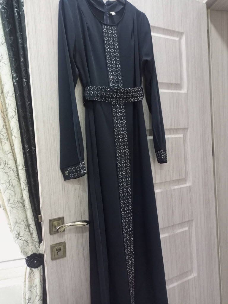 السلام عليكم 
عبي وفساتين نسائيه للبيع 
احذيه وجنط هم للبيع 
متوفر توصيل محافظات


**إذا كنت صاحب هذا الإعلان وتريد حذفه لأي سبب، رجاءا أرسل رسالة إلى الدعم الفني**