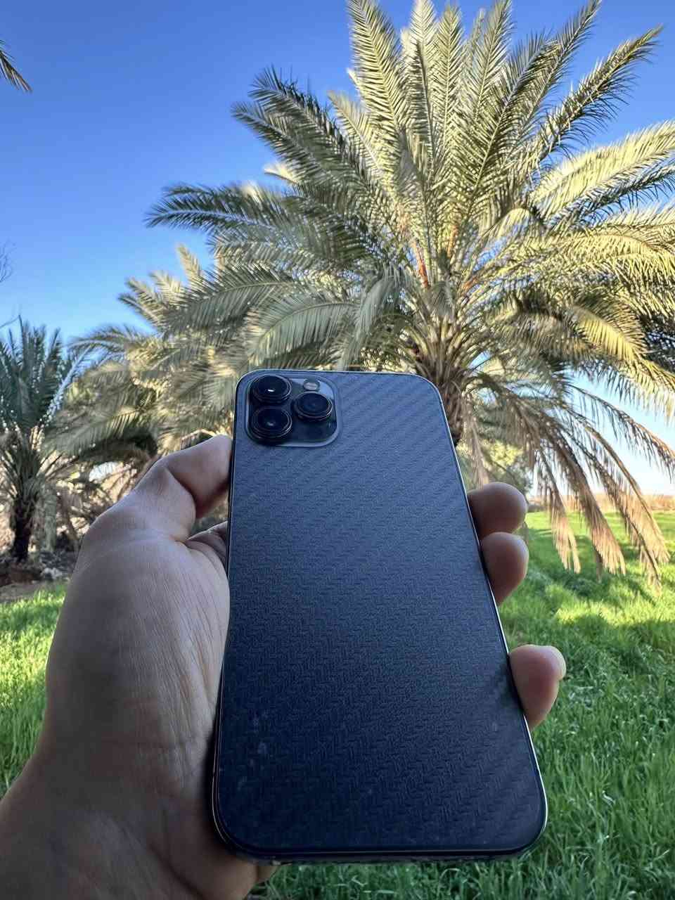 السلام عليكم
12بروماكس أمريكي مكفول للبيع 
ذاكرة 256
او فيلي 
بطارية 75
نظيف 
السعر 450
***********
