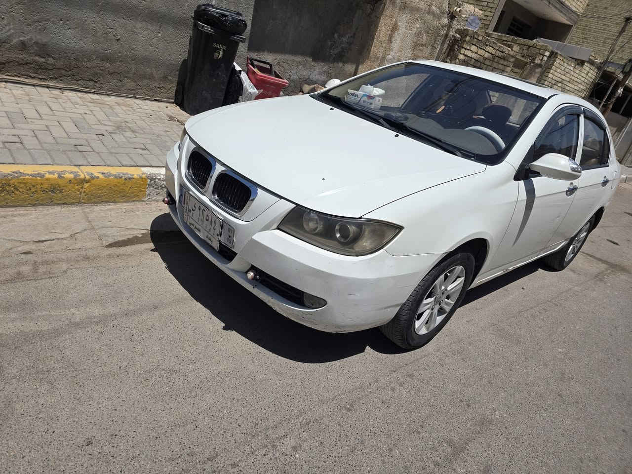 ليفان ٢٠١٣ سيارة جاهزة كلها بلادي كير عادي مكينتها بالكارتون
تبريد ثلج صدر جديد تحويل ثاني يوم مكانها بغداد سعرها ٤٨ وبيها مجال حك الجية بيها ملاحظات جدا بسيطة طخات معمرة بارد 
رقم تليفون ***********
