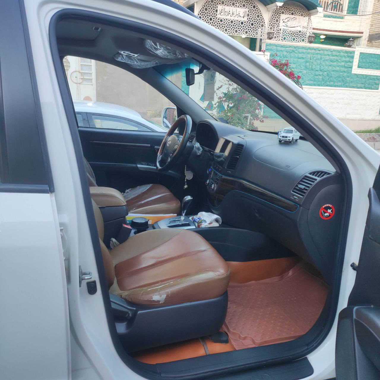 سنتافي 2012فول موصفات  بارد قطعتين صغار 4سلندر فور ويل بصمه جلد اشارة مري شاشه كامرة تخم تاير جديد مكان السيارة كربلاء اتصل عله الرقم ***********
