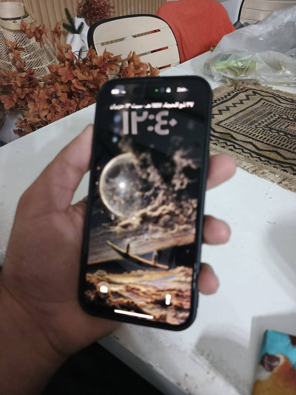 سلام عليكم ورحمة الله وبركاته 14  PRO MAX ذاكرة 128 بطارية 79 جهاز شرق اوسط بلادي فقط بصمة الوجة متوقفة العنوان كربلاء السعر جدا مناسب للتواصل ***********
