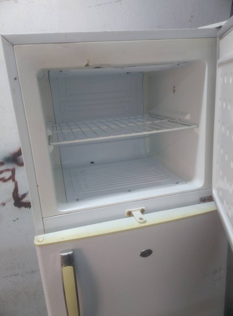 ثلاجه نوع TlFFANY ١٢ قدم شرط اي خلل مرجوعه للتصال *********** كركوك, العراق
