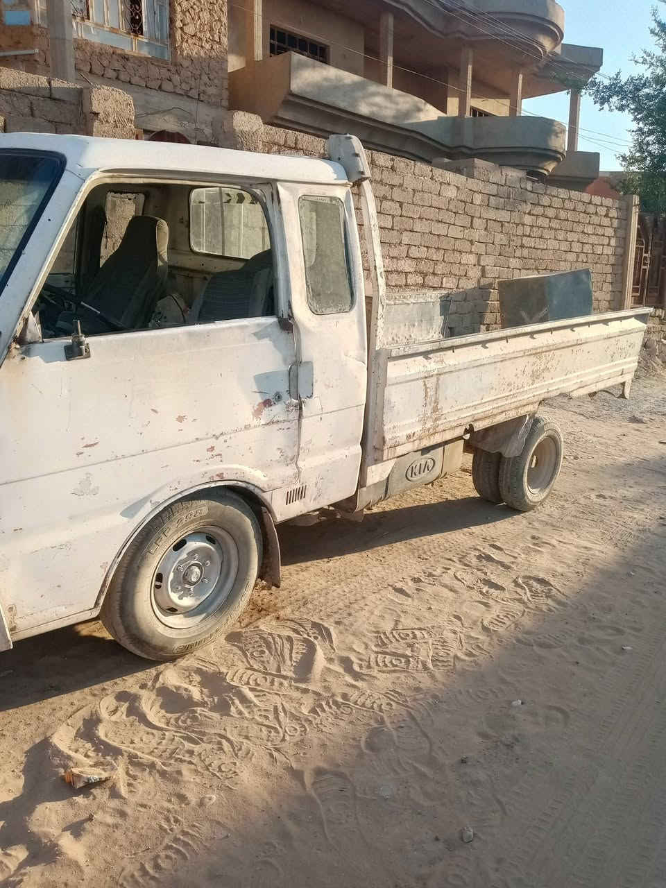 سلام عليكم كيه بنكو موديل96 كير شرط محرك بيه صرف تواير جدد سلف داينمون جديد باتري قبل عشر ايام شديتو سياره رادلها ترتيب سياره حبل حبل حبل حبل بدون لادكلي شبيها ما بيها كاتبلك تفاصيل مكان بيجي سعر 12وبيها مجال لشراي ***********
