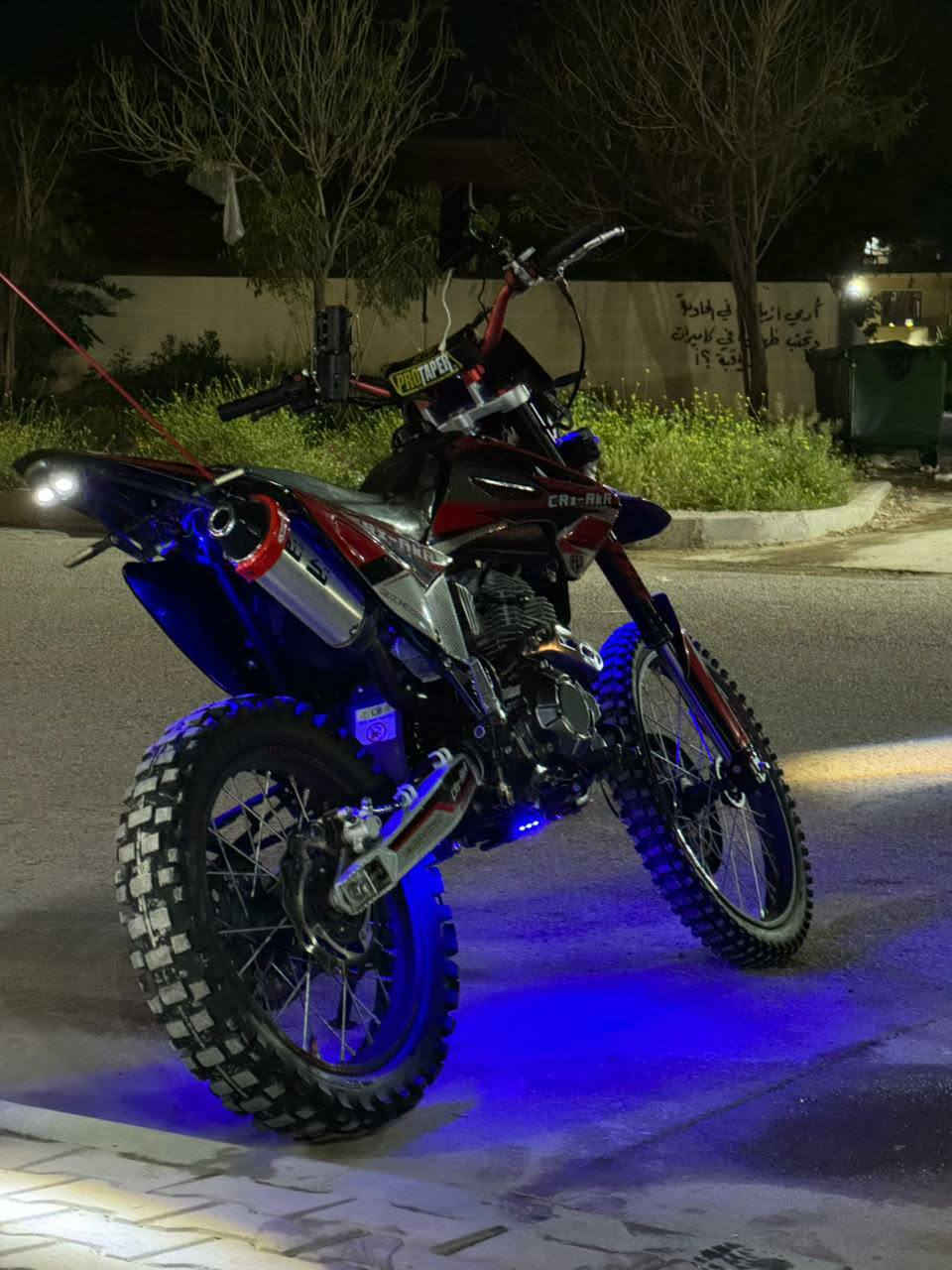 سلام عليكم قفاز crx. akr موديل 2024 محرك 300لوك كله شغال جسمه كله شريكه شرط كهربائيات فول برغي نقص مابي شراي خابر ***********
