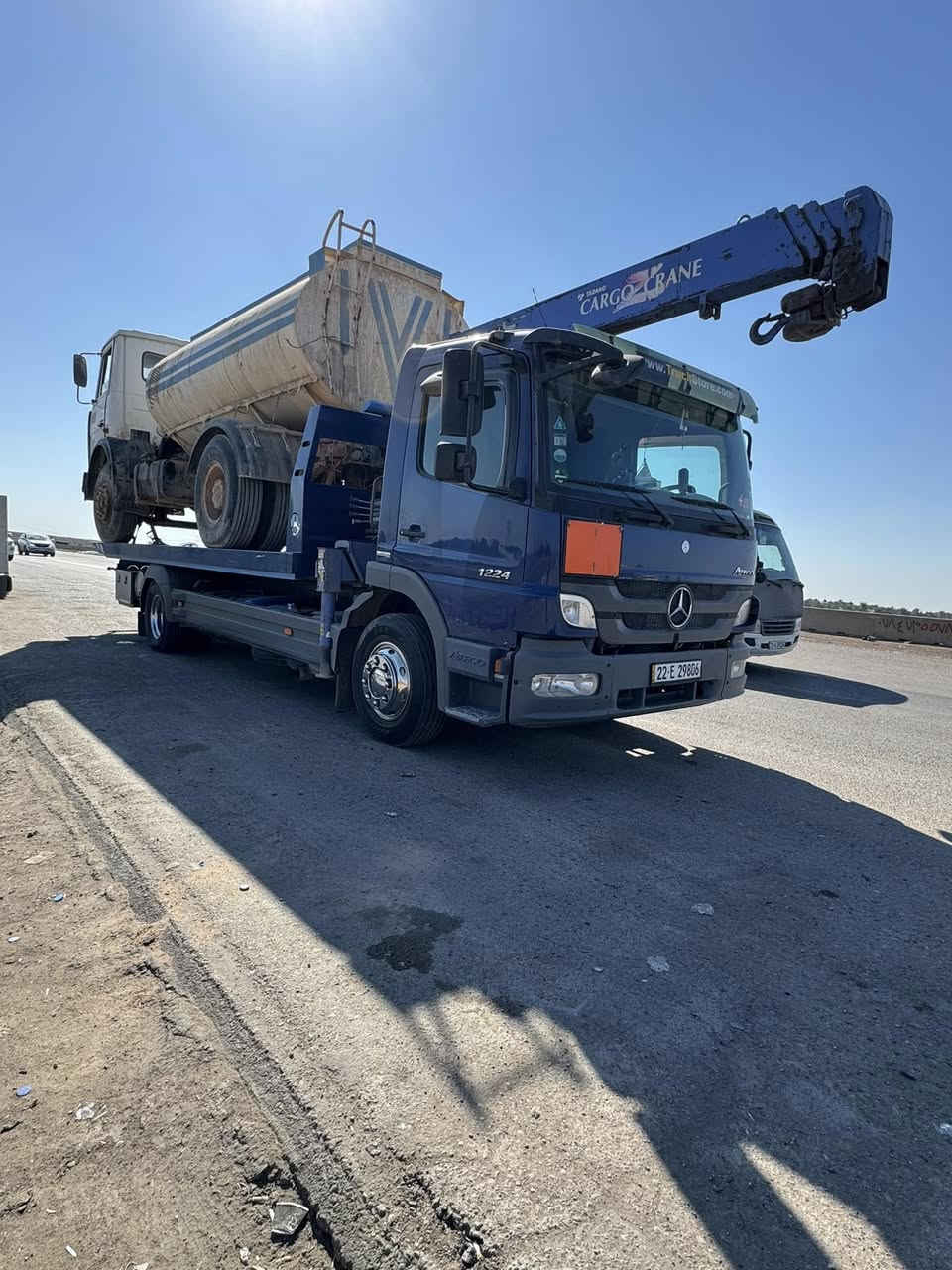 كرين لاجره لنقل جميع السيارت والمعدات الثقيله *********** داخل وخارج كربلاء
